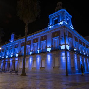 Imagenes-prueba-alumbrado-ornamental-Ayuntamiento_1720639476_166135515_1024x683